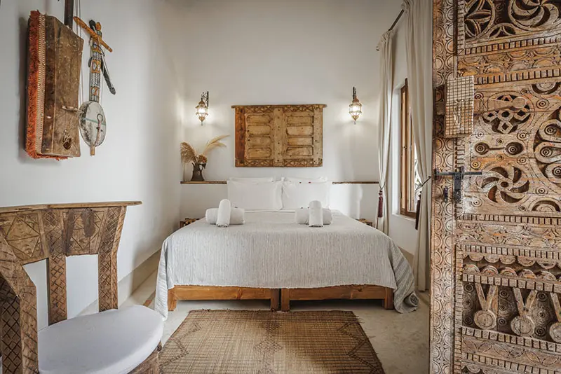 Maha Room